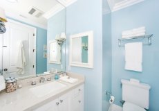 Какую выбрать краску для стен ванной комнаты